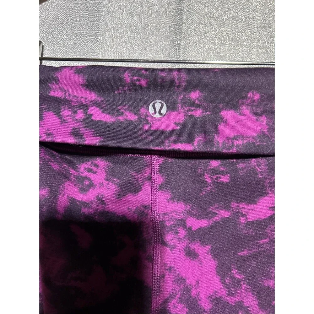 Lululemon Wunder‎ Under Crop II  Breezie Regal Plum Black size 4 Fold over